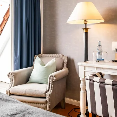 Seehotel 호텔 Lichtenberg (Mecklenburg-Vorpommern)