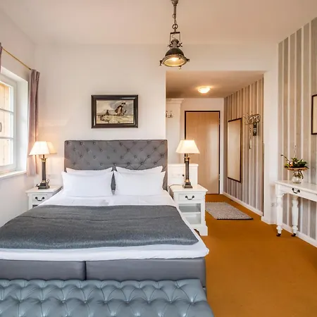 Seehotel 호텔 Lichtenberg (Mecklenburg-Vorpommern)