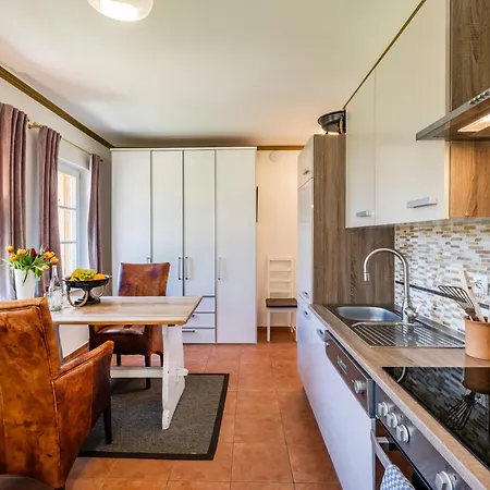 Seehotel 호텔 Lichtenberg (Mecklenburg-Vorpommern)